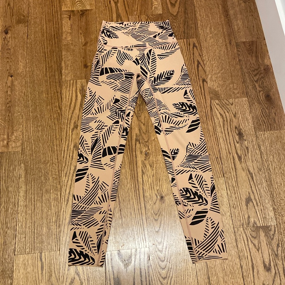 Aerie palm print Chill. Play. Move. Leggings